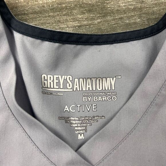 Greys Anatomy active scrub top M - Picture 6 of 8